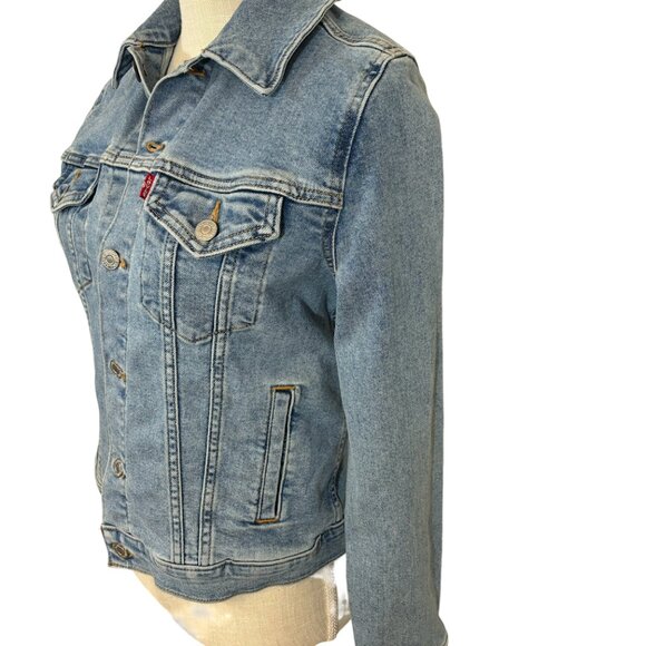 Vintage Y2K Levi’s Trucker Jacket Red Tab Light Wash Denim Made In USA Sz Small - Picture 2 of 12